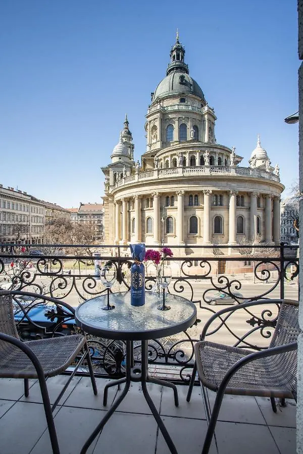 Amora Homes Breathless Panorama Basilica Suite With Balcony Need Reservation For Free Parking Budapeszt